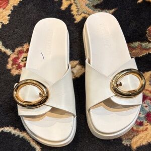 Steve Madden Women's Ivory Slide Sandals with Gold buckle Accent size 7.5